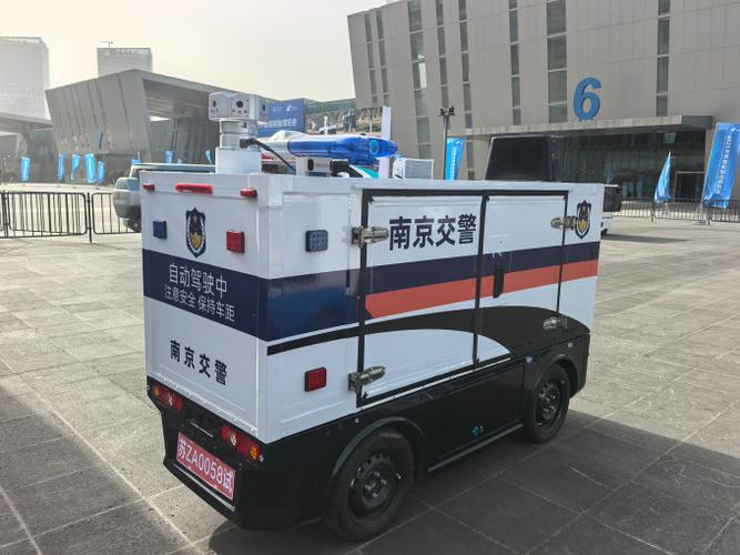 车子用机械钥匙打开后报警