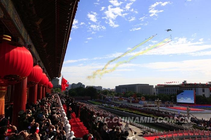 侵权版 2009国庆六十周年大阅兵截图3