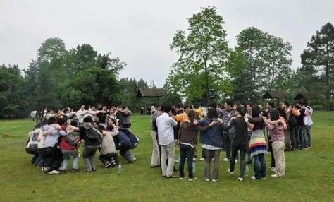 3人无道具团建游戏