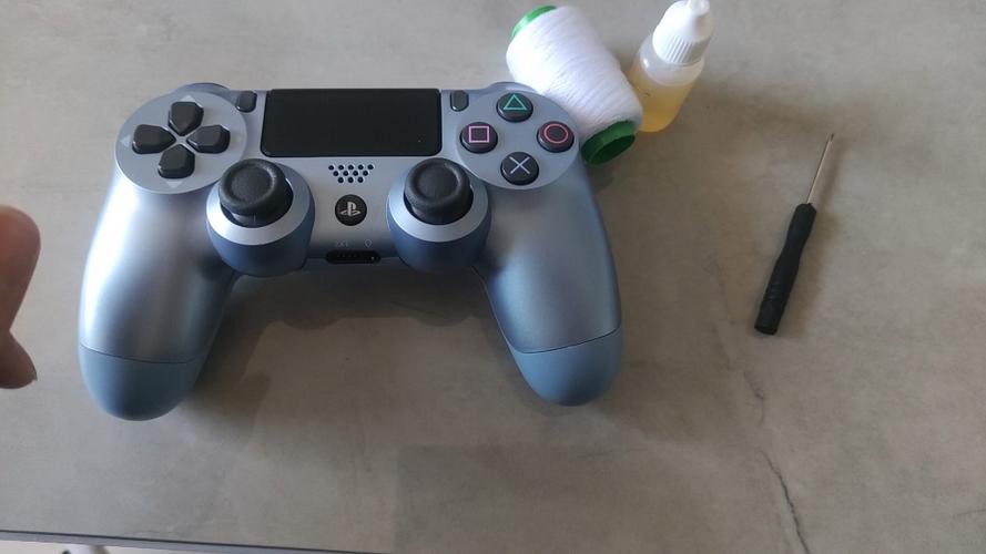 ps4手柄突然失灵