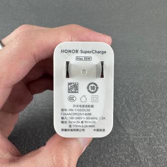 荣耀电脑充电器可以充荣耀手机吗