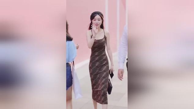 僧侣档《高大的女孩子,喜欢吗?》