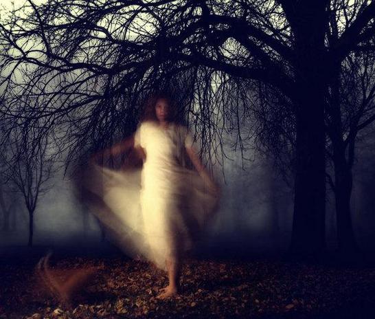 苹果屏幕角落有黑色阴影