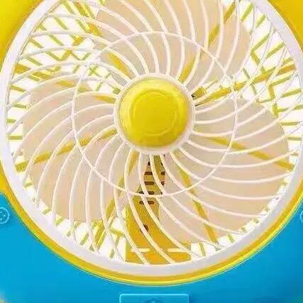 小黄人风扇安装图