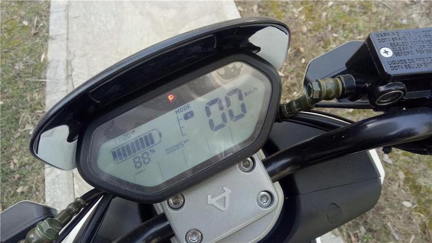 电瓶车电量显示忽高忽低怎么回事 电瓶车电量显示忽高忽低怎么回事