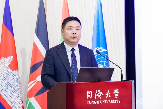 同济大学李翔宁截图3