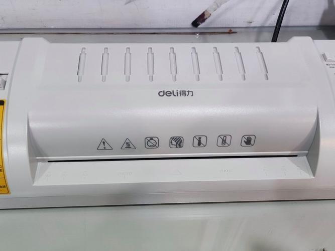得力塑封机使用方法