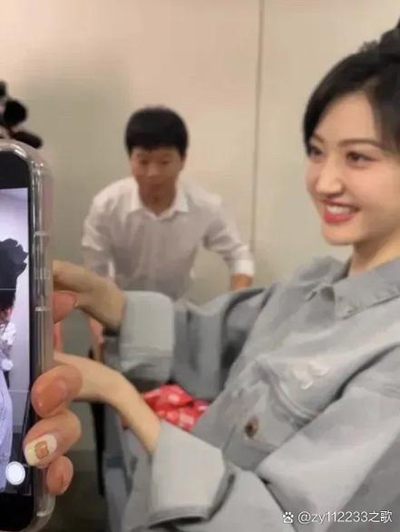 看人自带滤镜