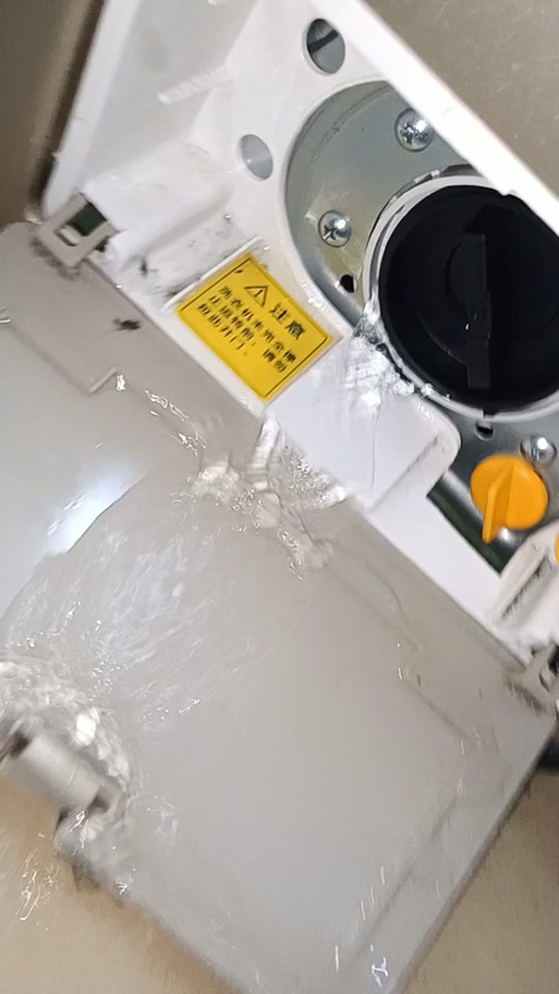 小天鹅洗涤剂盒拆卸