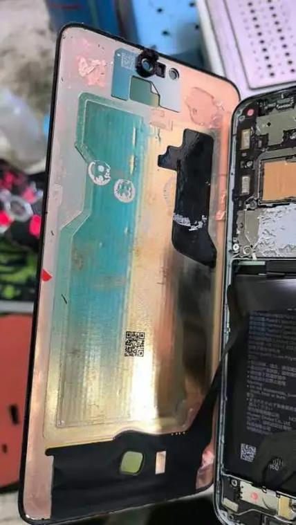 手机进水修复屏幕多少钱