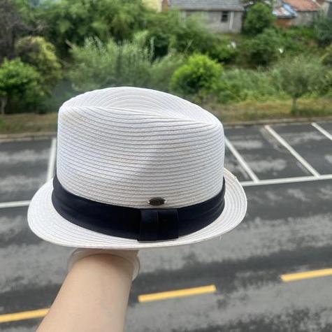 帽子发黄怎么处理