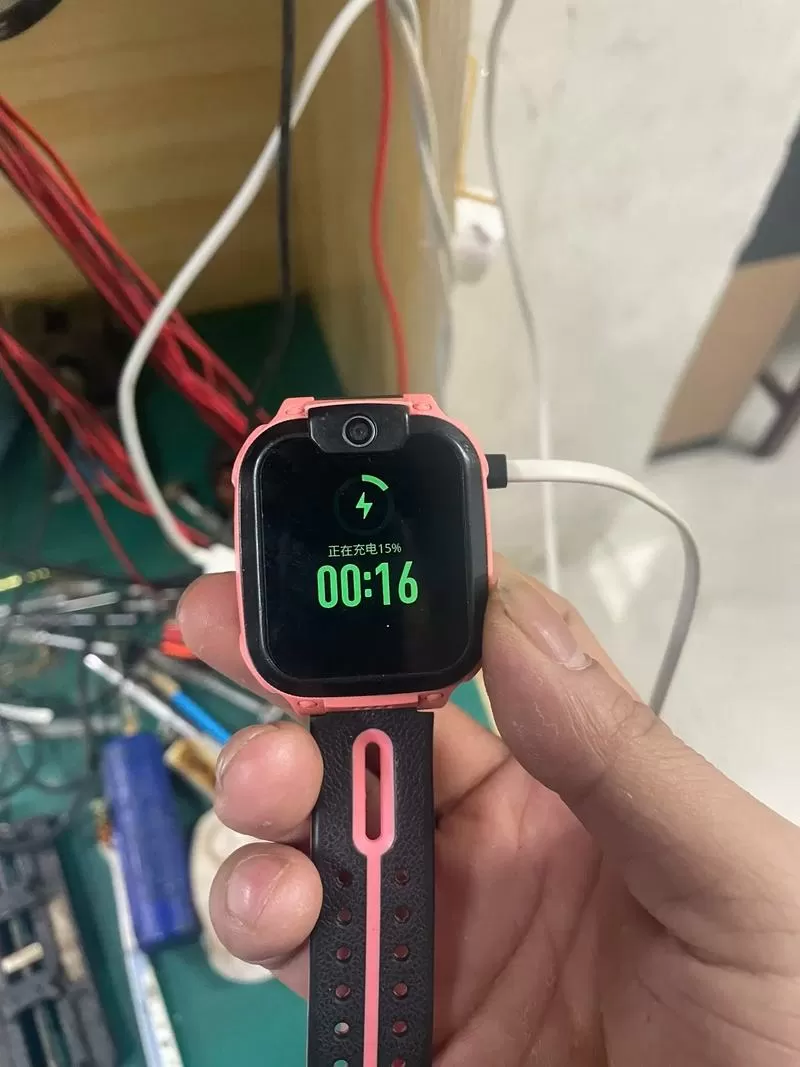 小天才手表开不了机一直黑屏